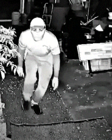 Police-released security camera footage shows the suspect wearing a face covering as he walks in Tongyeong, South Gyeongsang Province. (Gyeongnam Provincial Police Agency)
