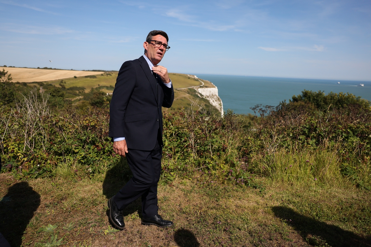 Britain's Prime Minister Andy Burnham walks during a visit to HM Coastguard Maritime Rescue Coordination Center, in Dover, England, Sunday.    (AP-Yonhap)