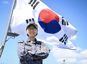 Navy appoints first woman to lead captain-rank ship