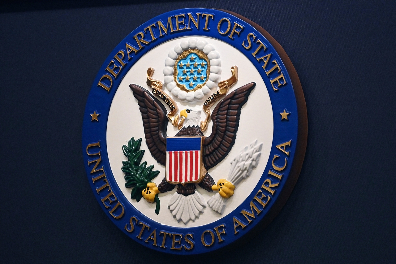 The US State Department seal on a lectern (AP-Yonhap)