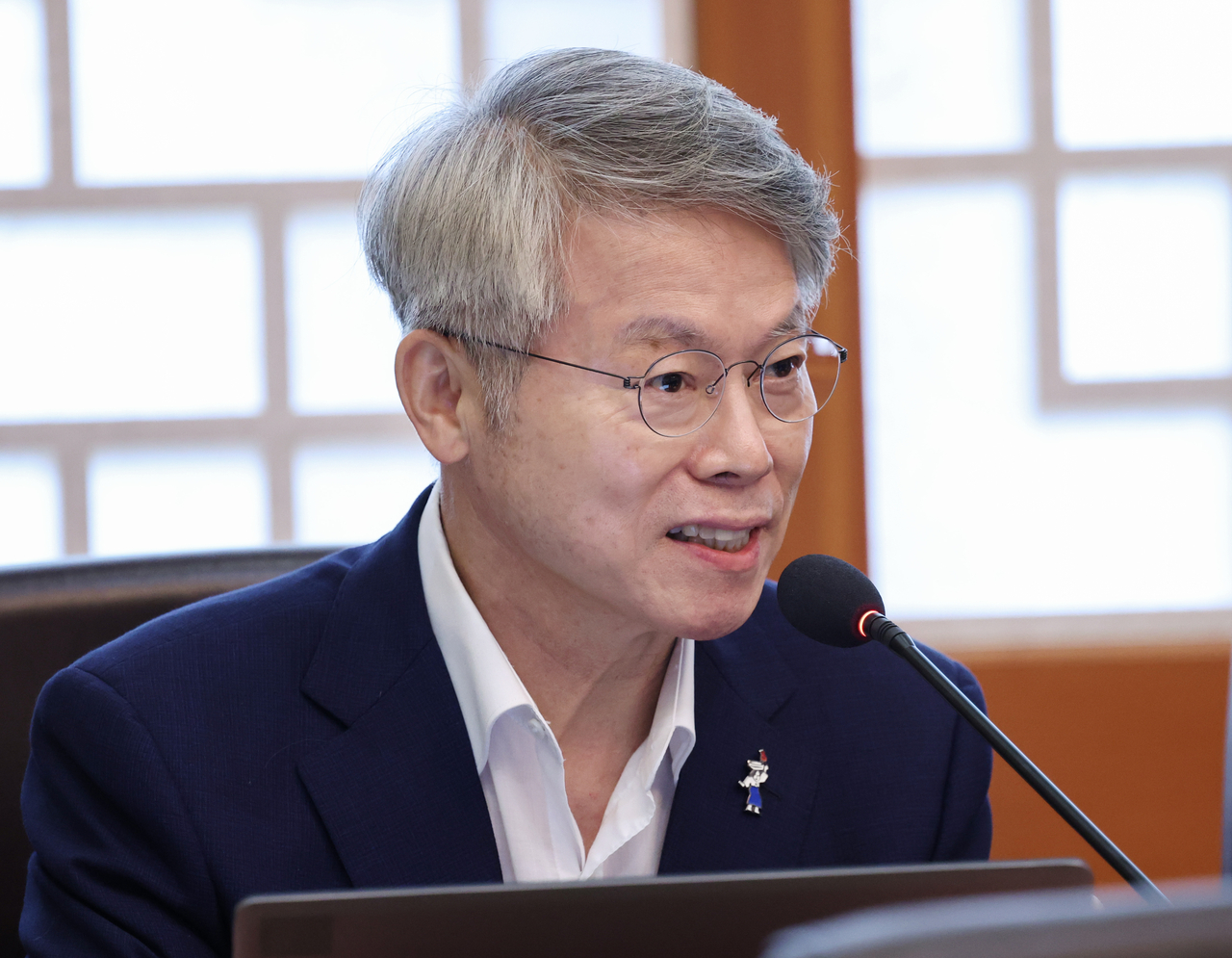 민형배 전남광주통합특별시장이 4일 청와대에서 이재명 대통령 주재로 열린 국무회의에서 발언하고 있다. [연합]