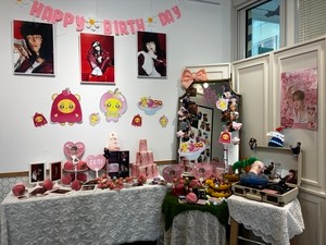 아이돌 ‘생카’ 열풍, 팬덤은 갑질에 멍든다…‘한몫’ 잡는 카페 판치는 배짱 영업 [세상&플러스]