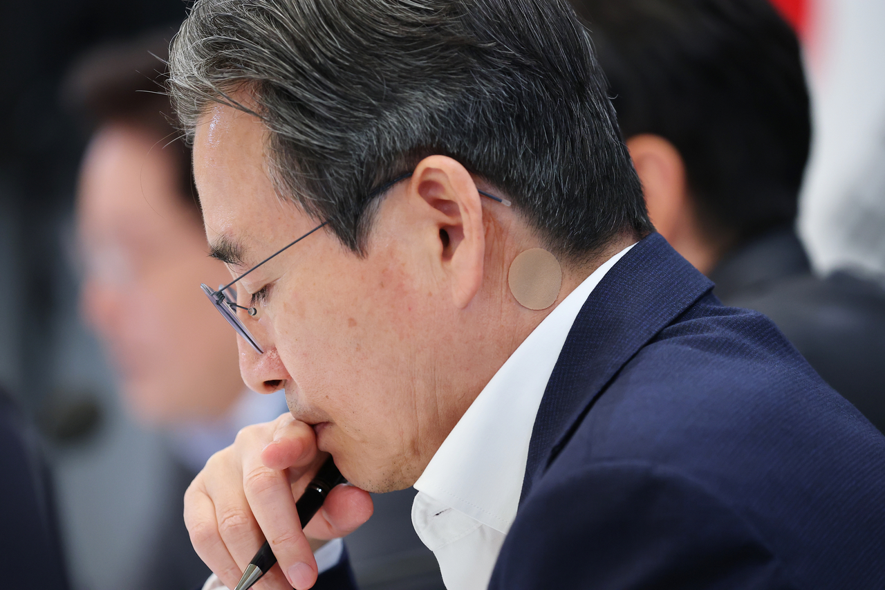 President Lee Jae Myung's policy aide Kim Yong-beom is seen during a policy briefing in Cheong Wa Dae on Wednesday. (Pool photo by Newsis)