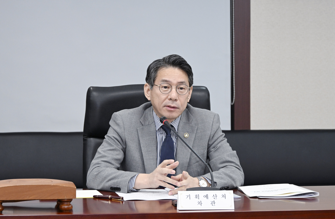 조용범 기획예산처 차관이 8월 5일 오전 서울 종로구 한국무역보험공사에서 열린 ‘국제행사심사위원회’를 주재, 모두발언을 하고 있다. [기획예산처 제공]