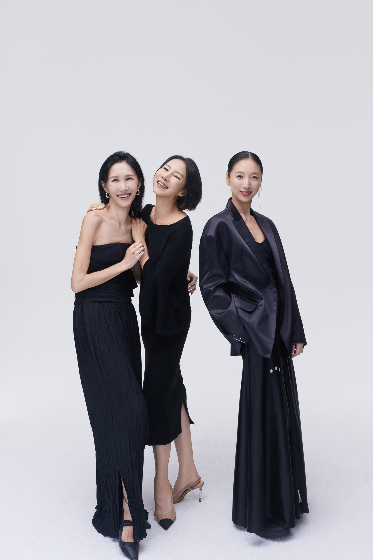 ‘최태지의 발레 오픈 리허설’ 무대에 서는 윤혜진(왼쪽), 차진엽(오른쪽)과 이 무대를 기획한 최태지(가운데) [강동아트센터 제공]