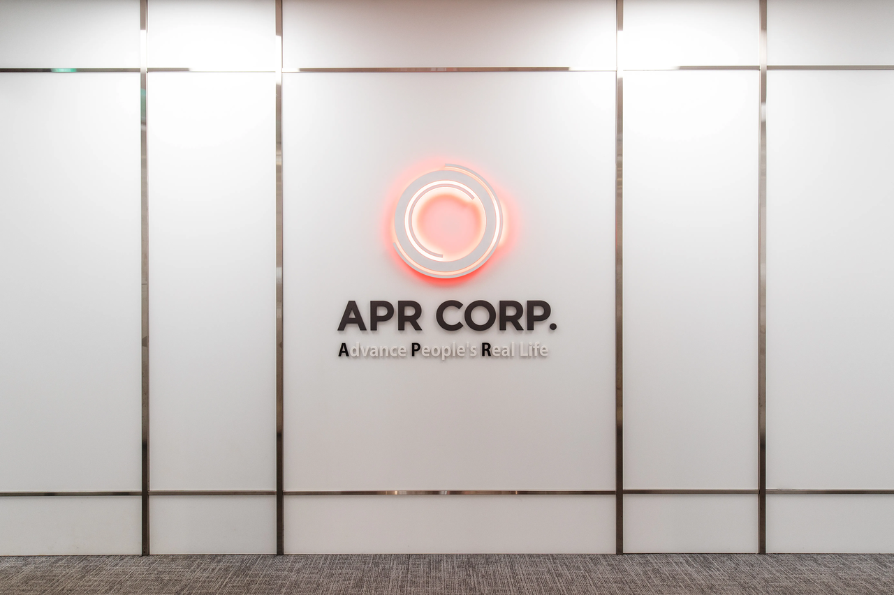(APR)