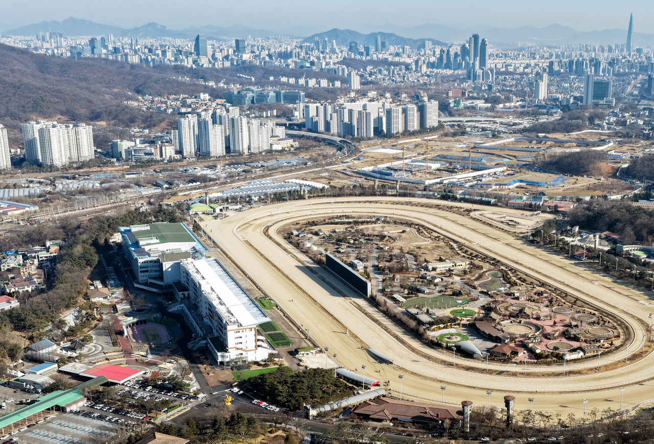 정부가 신규 공공택지를 조성하기로 한 마사회 소유의 경마장(렛츠런파크, 115만㎡) 부지의 모습.  [연합]