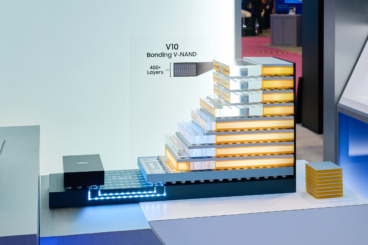The photo shows a mockup of Samsung Electronics' zNAND-O.  (Samsung Electronics via Yonhap)