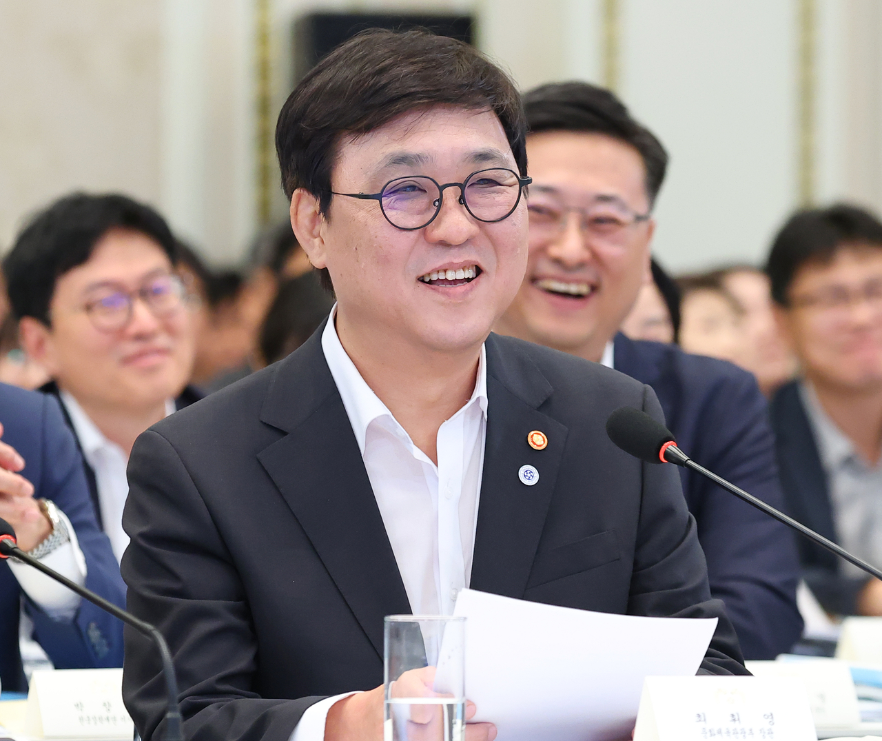 Chae Hwi-young, minister of culture, sports and tourism, particiaptes in a policy briefing with President Lee Jae Myung on Wednesday. (Yonhap)
