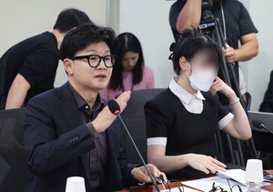 Ex-justice minister accuses ruling party of putting political vengeance before public good