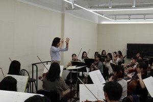 A Korean conductor's first time on a Korean podium