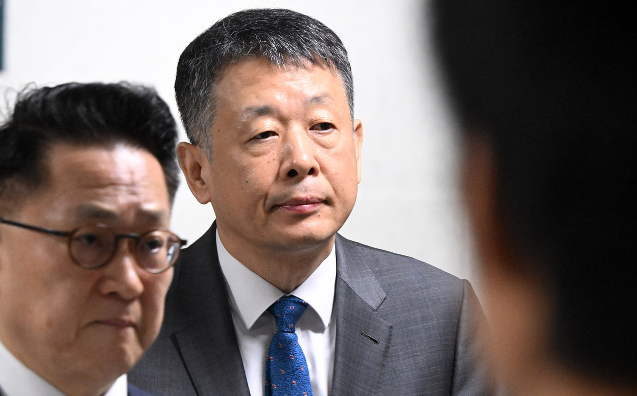 MBK Partners Vice Chair Kim Kwang-il attends a meeting with MBK and Meritz executives on Homeplus’ rehabilitation at the National Assembly in Yeouido, Seoul, July 9. (Lee Sang-sub/The Korea Herald)
