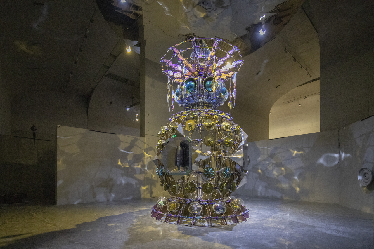 Wallace Chan's "Birth" on view at Long Museum West Bund in Shanghai (JJYPHOTO/Wallace Chan)
