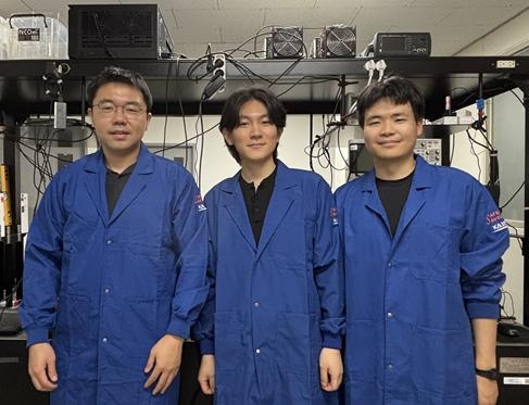 장무석(왼쪽부터) KAIST 바이오및뇌공학과 교수, 송국호 바이오및뇌공학과 박사과정, 김유선 바이오및뇌공학과 석사과정.[KAIST 제공]