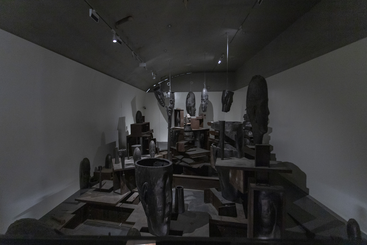 Installation view of "Wallace Chan: Vessels of Other Worlds" at Long Museum West Bund in Shanghai (JJYPHOTO/Wallace Chan)