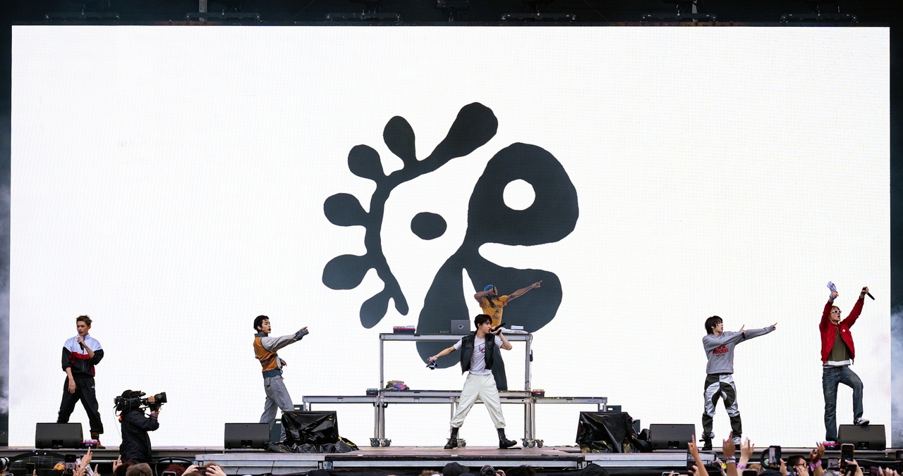 Cortis performs at Lollapalooza Chicago at Grant Park on Aug. 1. (Big Hit Music)