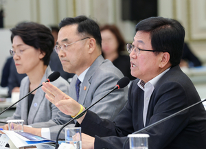 Govt. weighs tuition-free education at regional national universities