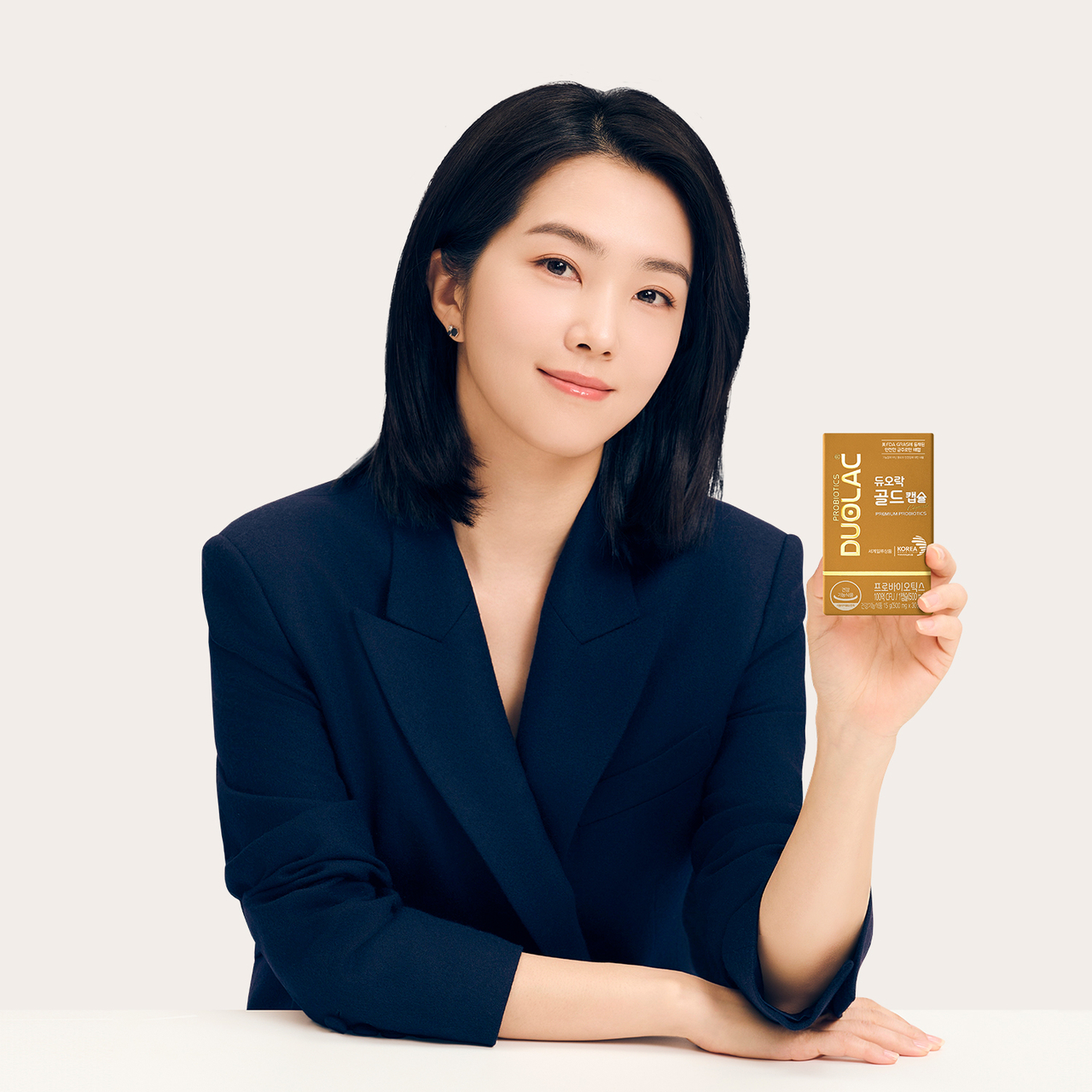 Kang Ji-young, a broadcaster and former announcer, serves as the new model for Duolac. [Cell Biotech]