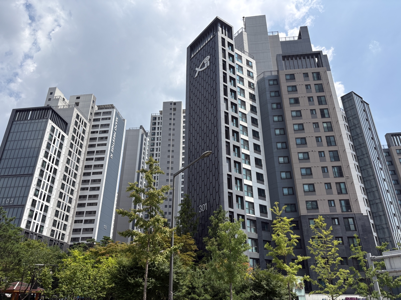 서울 마포구 염리동 마포프레스티지자이 전경.  윤승현 기자