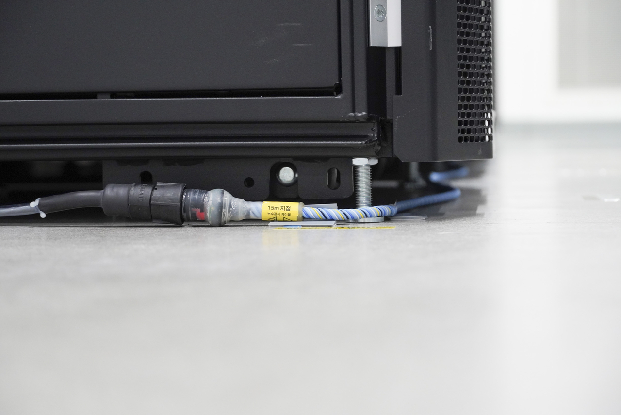 Floor-level leak detection sensors at NHN Factory X Seoul [Provided by NHN]