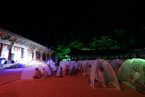 지리산 화엄사 모기장 음악회 ‘1080 세대’ 아우르다