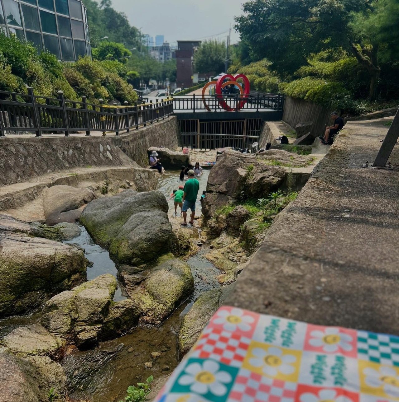 Gingorang Valley in Jungnang-gu, northern Seoul (Jungnang-gu District Office)