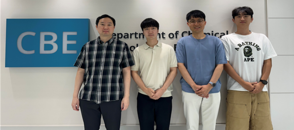 김지한(왼쪽부터) KAIST 생명화학공학과 교수, 김영훈·김도훈 박사과정, 김승우 석사과정.[KAIST 제공]