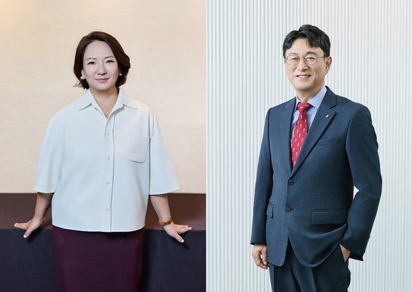 깨끗한나라는 11일 이사회를 열고 최현수 회장을 대표이사로 선임했다고 밝혔다. 이에 따라 회사는 최현수 ‘대표이사 회장’과 이동열 ‘대표이사 사장’의 각자대표 체제로 운영된다. 최 회장은 사업부문과 재경·구매부문을, 이 사장은 청주공장과 인사부문을 각각 총괄한다. 최현수 대표이사 회장(왼쪽), 이동열 대표이사 사장 [깨끗한나라]