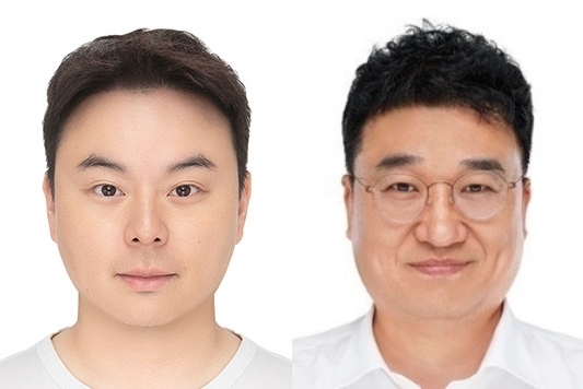 Hyun Jeong-ho (left), a professor at DGIST, and Lee Tae-young, a professor at Kyungpook National University Hospital. [DGIST]