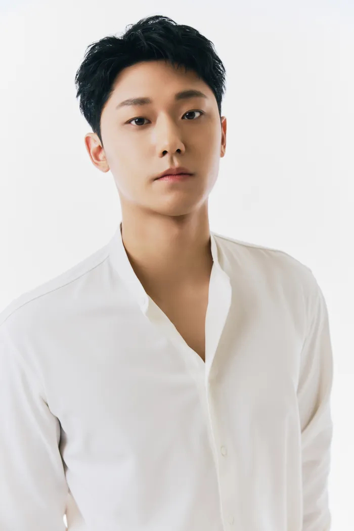 Lee Do-hyun (Yue Hua Entertainment)