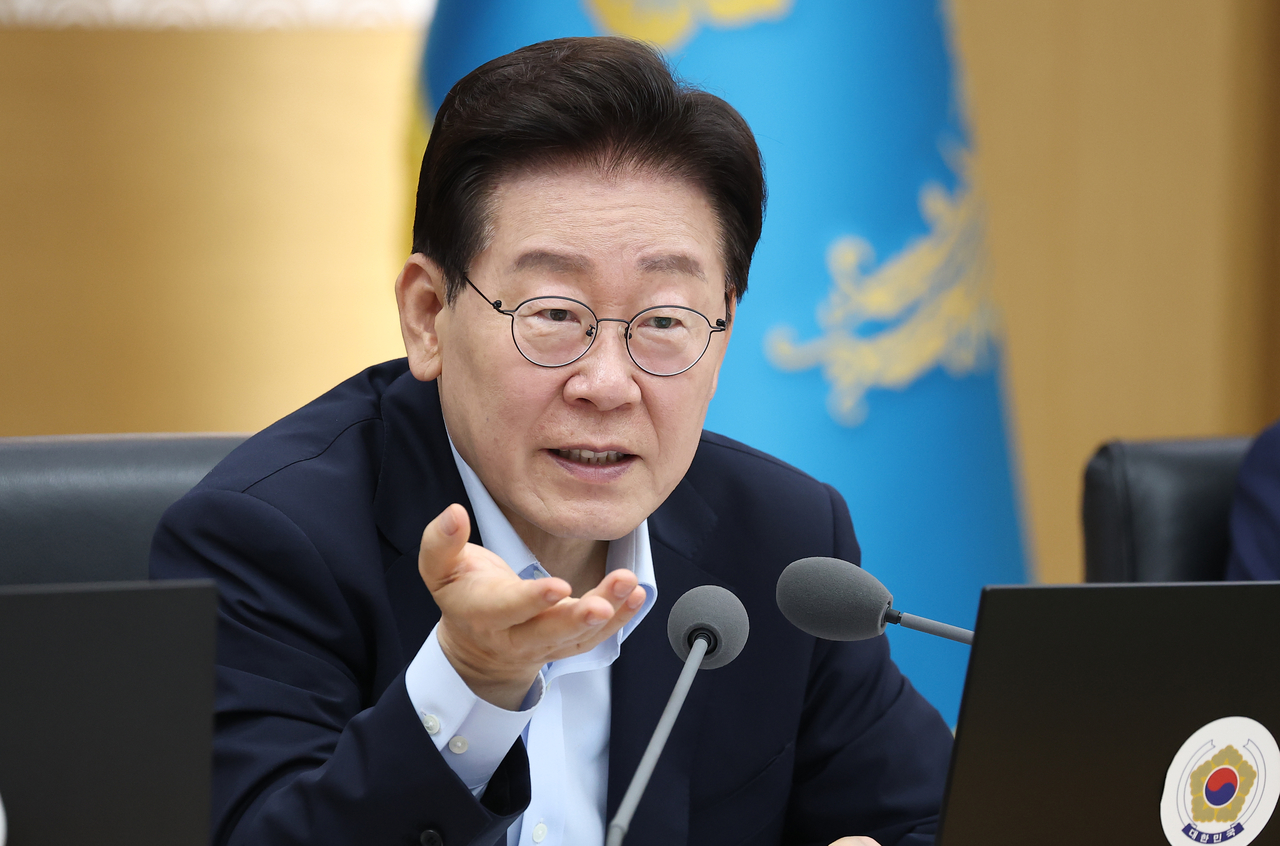 President Lee Jae Myung speaks during a Cabinet meeting at the Government Complex Sejong on Tuesday. (Yonhap)
