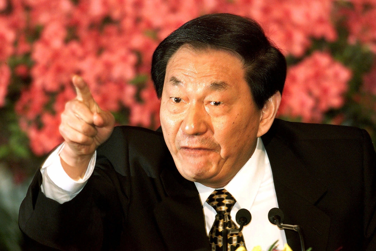 Chinese Premier Zhu Rongji speaks during a news conference in Beijing on March 15, 2000. (File Photo - AP)