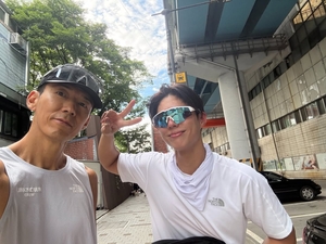 새벽 러닝을 함께한 션과 박보검