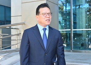 [헤럴드pic] 주총 마치고 취재진 만난 송보영 아시아나항공 대표이사