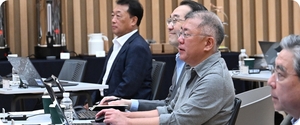 정의선 회장도 ‘바이브 코딩’ 실습…현대차그룹, 전 사업서 AI 내재화