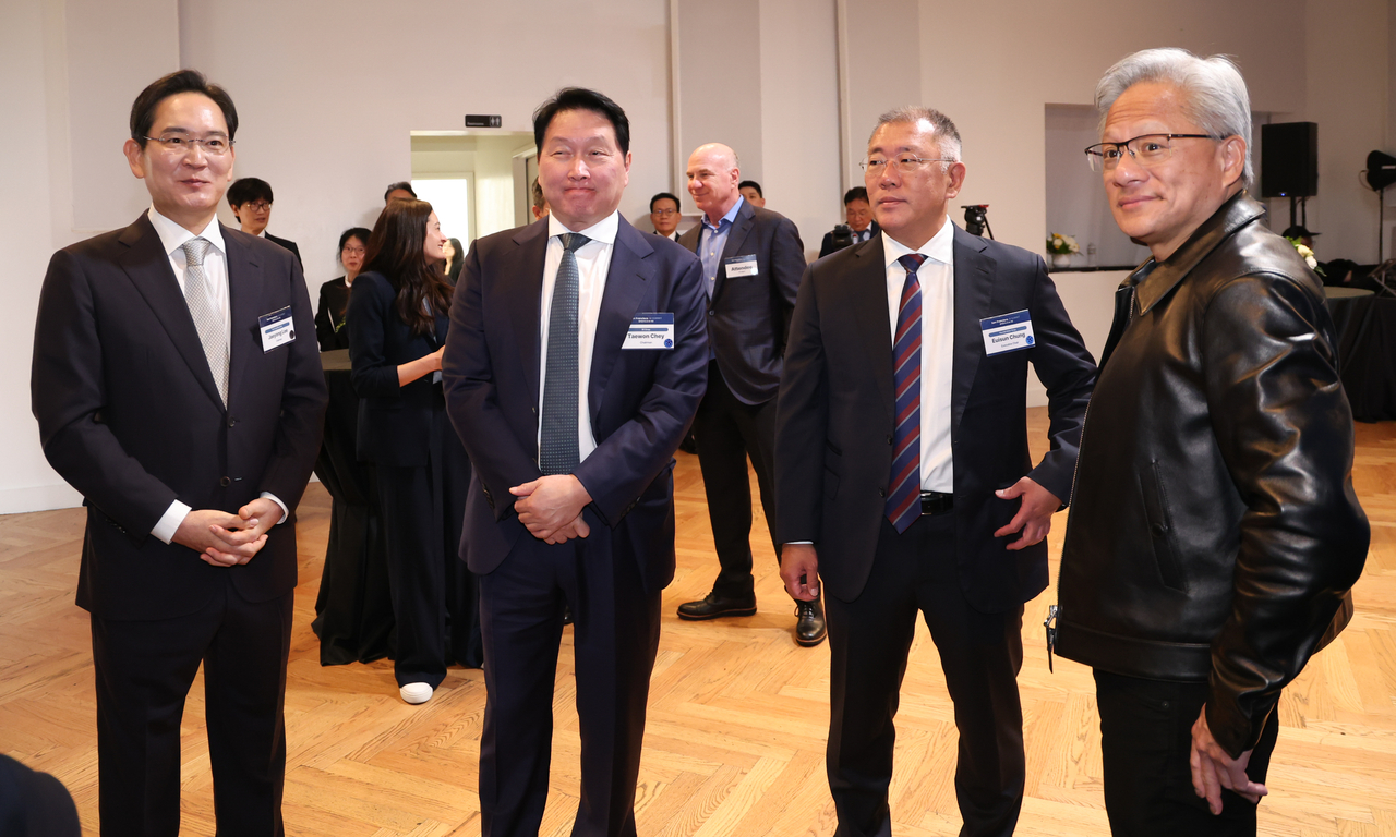 Samsung Electronics Chairman Lee Jae-yong (from left), SK Group Chairman Chey Tae-won, Hyundai Motor Group Executive Chair Euisun Chung and Nvidia CEO Jensen Huang attend the San Francisco AI Summit at The Midway in San Francisco on July 24 (local time). [Yonhap]