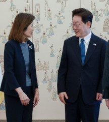 李대통령, 스틸 美 대사 만나 “한미 현안 원만히 풀어나갈 수 있을 것”