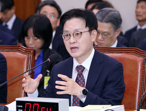 Should South Koreans be allowed to work longer?
