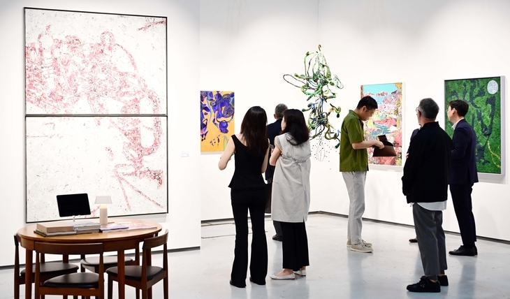 A view of Frieze Seoul 2025 at Coex Seoul (Lee Sang-sub/The Korea Herald)