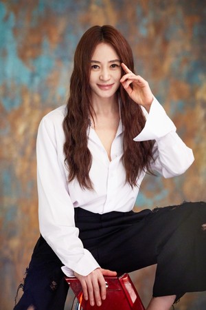 [뮤:터뷰③]김혜수, 故안판석 감독 추모 “비보에 오랫동안 멍해..마음 무거워”