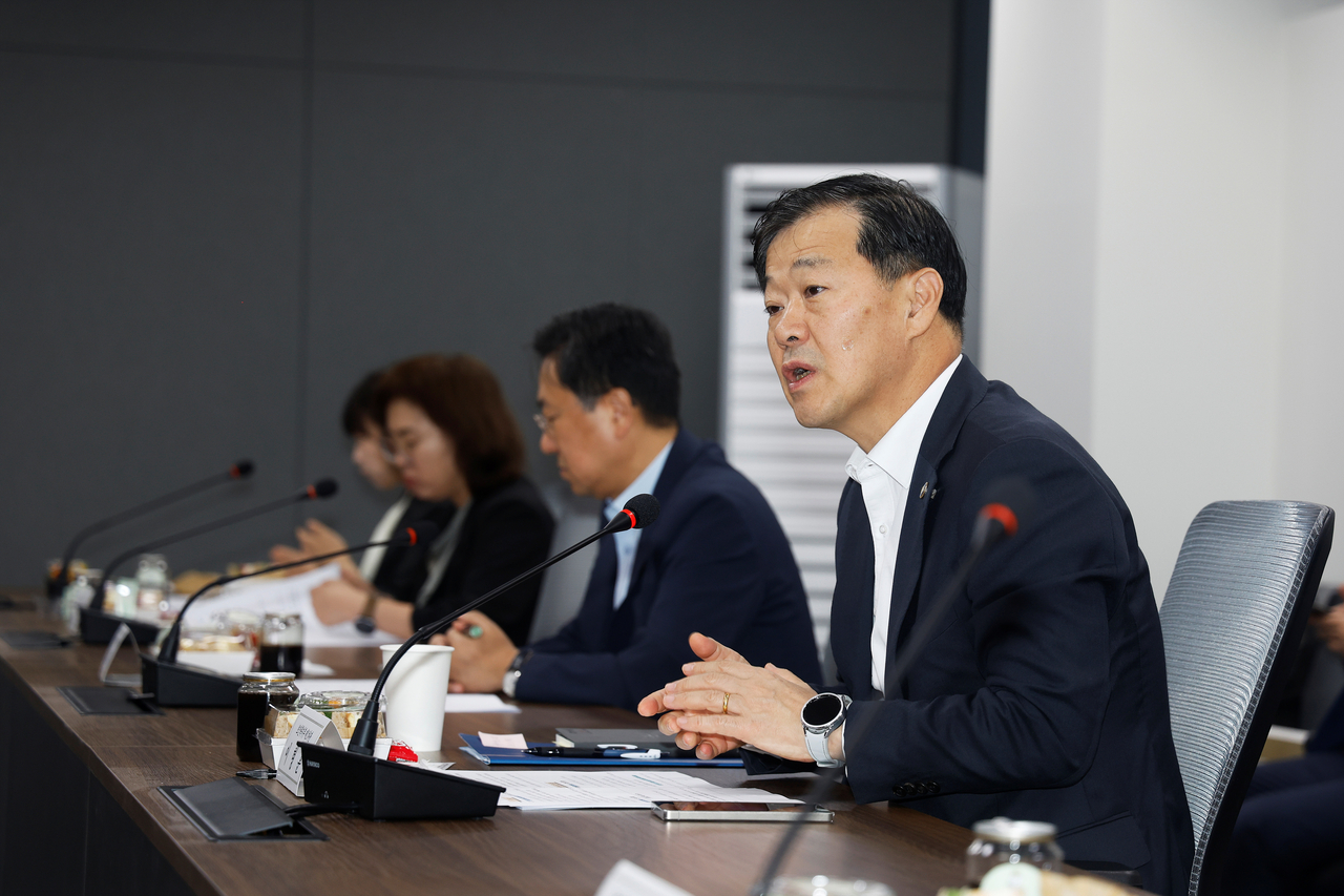 이형훈 보건복지부 제2차관이 13일 서울 중구 서울T타워에서 열린 국립의학전문대학원 설립준비위원회 제2차 회의에서 발언하고 있다. [보건복지부 제공]