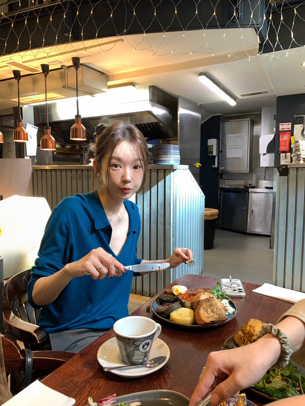 강민경 채널