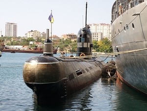 “러시아로 전향한 우크라 잠수함 함장, 암살당해”…거리서 쓰레기통 폭발