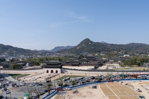 Seoul offers free palace tours led by historians