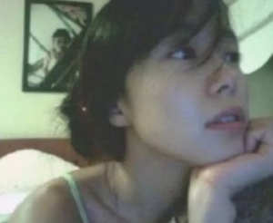 "낯익은 여성 누구?" 옛날 사진 '추억 팔이' 하더니...몰락한 싸이월... - 뉴스 썸네일 이미지