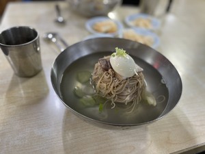 “1만8천원 평양냉면, 고명과 그릇 만족하시나요?” [식탐]