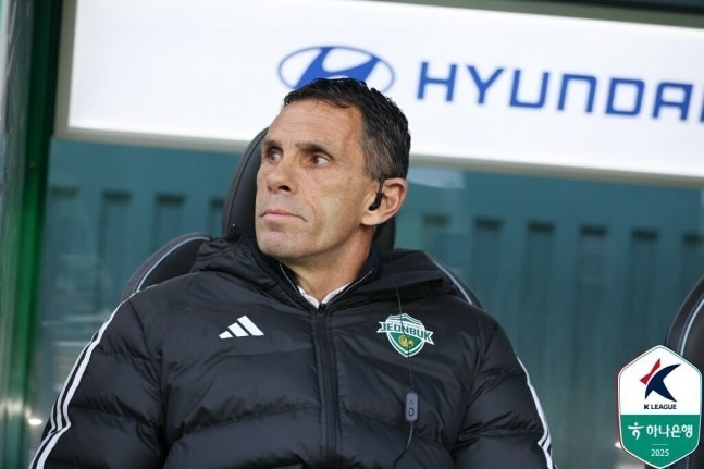 Gus Poyet (K League)