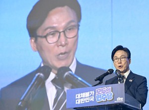 김민석號 “서울시장 보궐선거로 재신임 묻겠다”…청년 위한 ‘광화제2당사’도 추진 [이런정치]