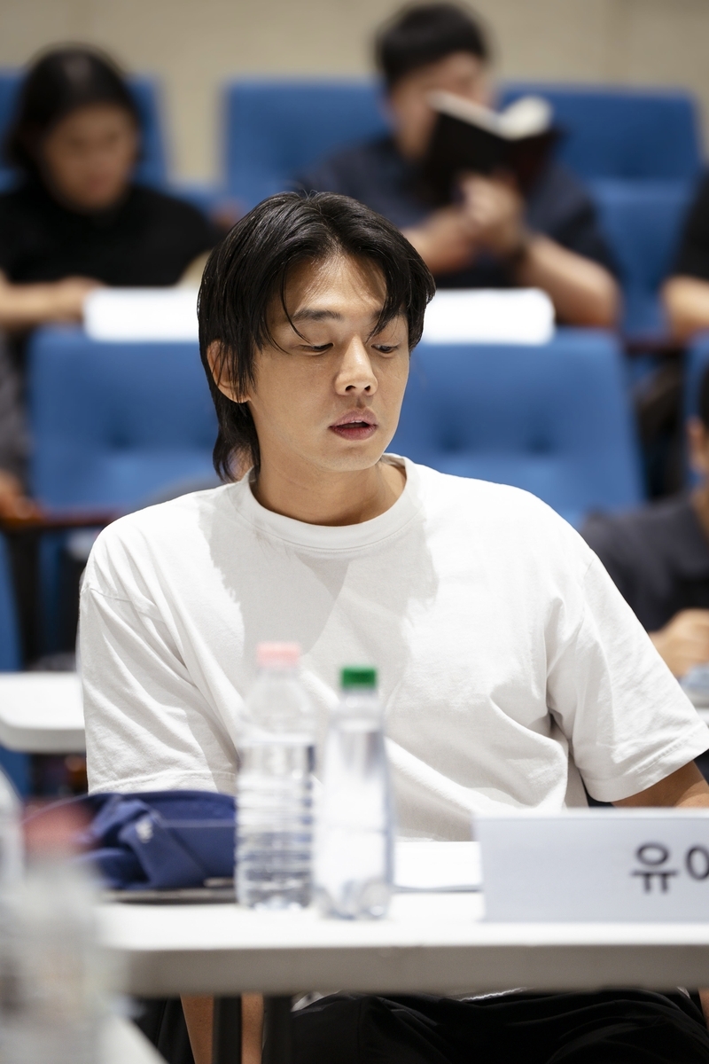 Yoo Ah-in participates in a table read for "Vampir." (NEW)