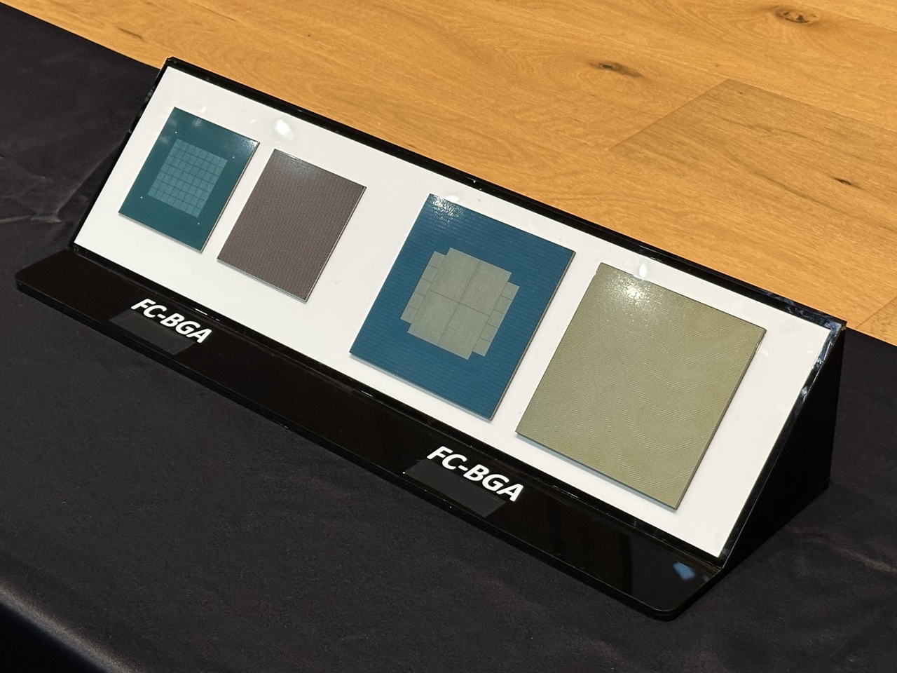 Sample FC-BGA substrate products in large and extra-large formats showcased by LG Innotek at its Media Tech Day in June. (Lee Jeong-wan)